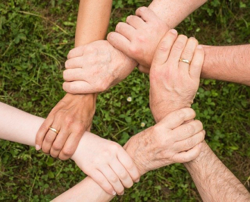 team-spirit-g3ff44cc01_640