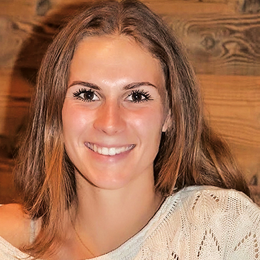 Frau Jasmin Hotter